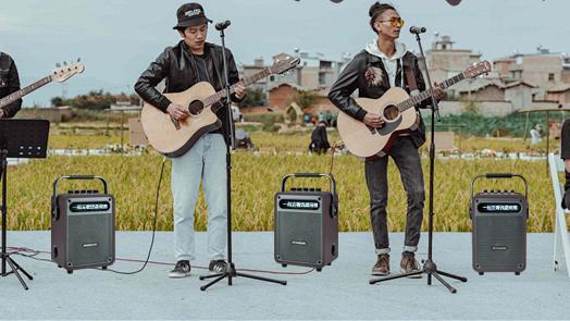 Hochleistungs-Karaoke-Lautsprecher mit multifunktionalen Fähigkeiten