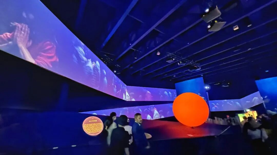 Image Spectacle | Spain Pavilion: An Immersive Realm of the Ocean's Black Current