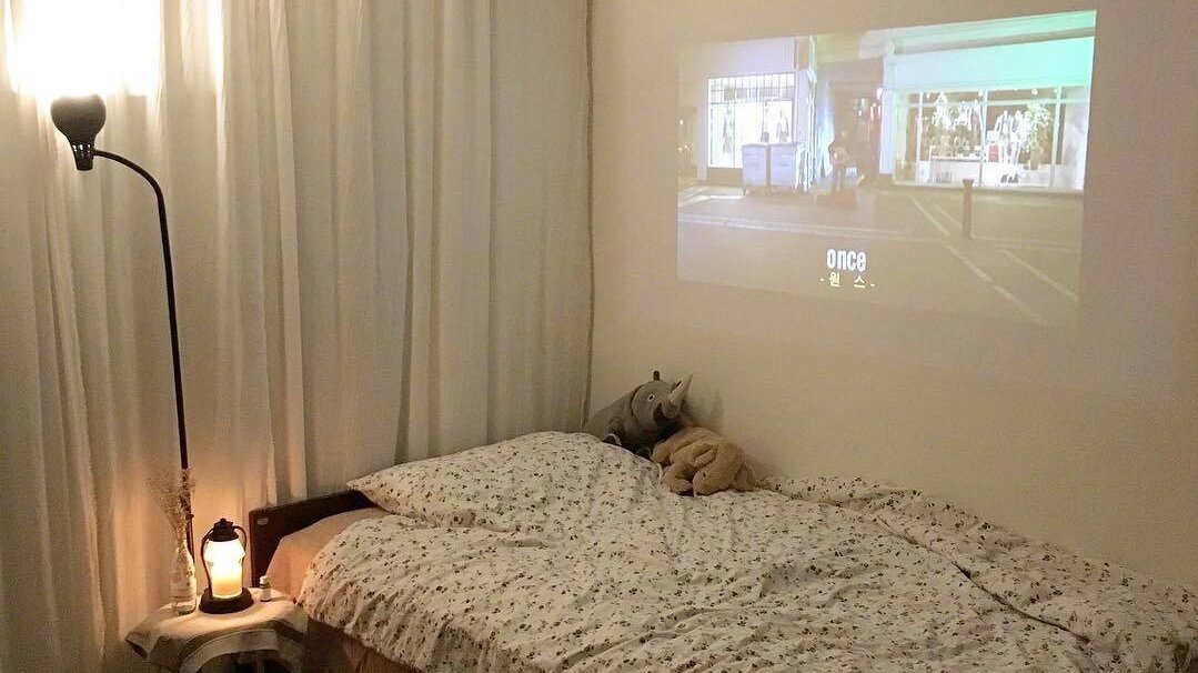 The Most Cost-Effective Smart Projector -- Portable + Auto Keystone Correction, a Large-Screen Viewing Marve l You Can Take Traveling, Outdoors, or When Moving